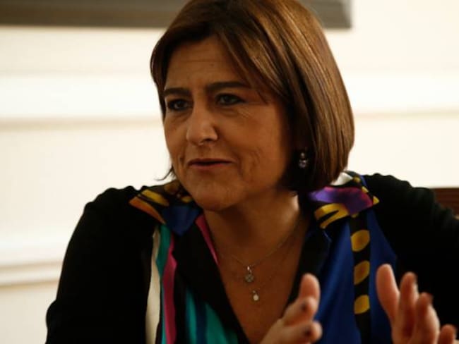 Lorena Gutiérrez,térmicas entreguen plantas al Gobierno