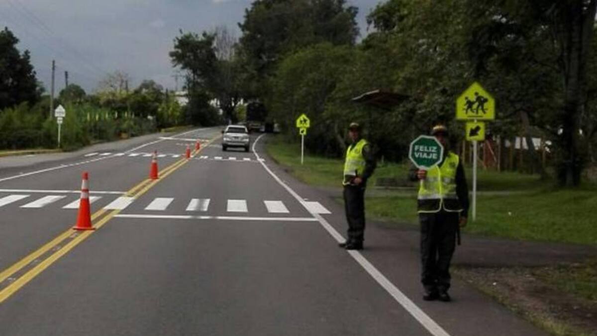 Vía Bogotá – Girardot: choque múltiple deja tres personas muertas