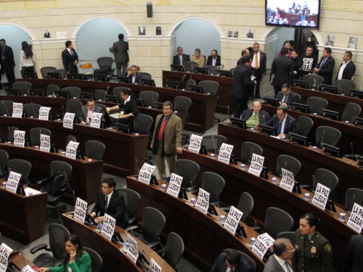 Senado aplazó debate sobre justicia transicional