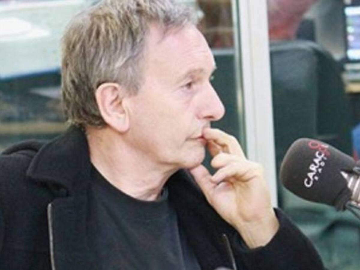 Angel Beccassino saluda a Caracol Radio en sus 70 años