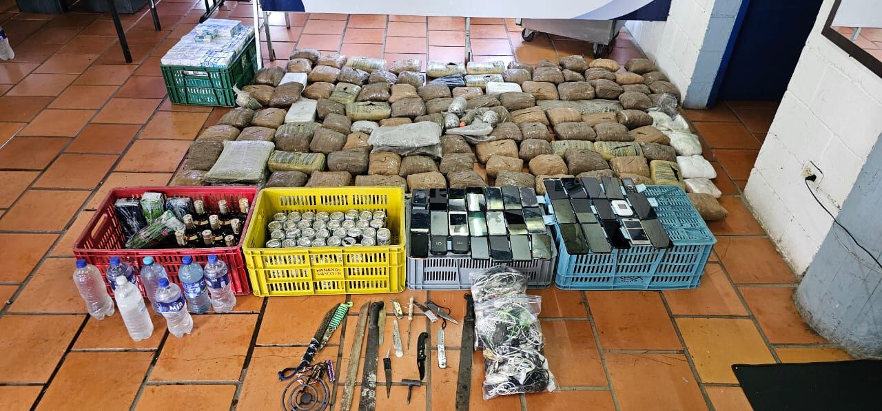 Incautación de  kilos de marihuna que estaba oculta en los tejados de la cárcel de Jamundí