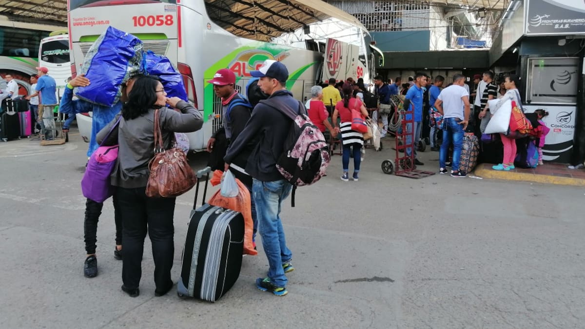 Transporte intermunicipal listo para atender pasajeros en Semana Santa