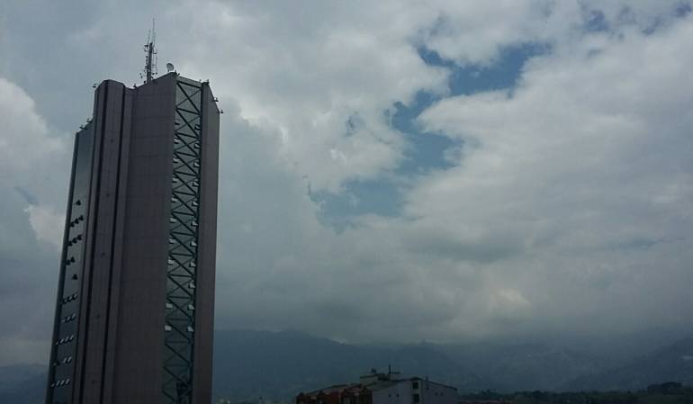 Toda la información local en Caracol Radio desde las 5:20AM hasta las 9:00AM 