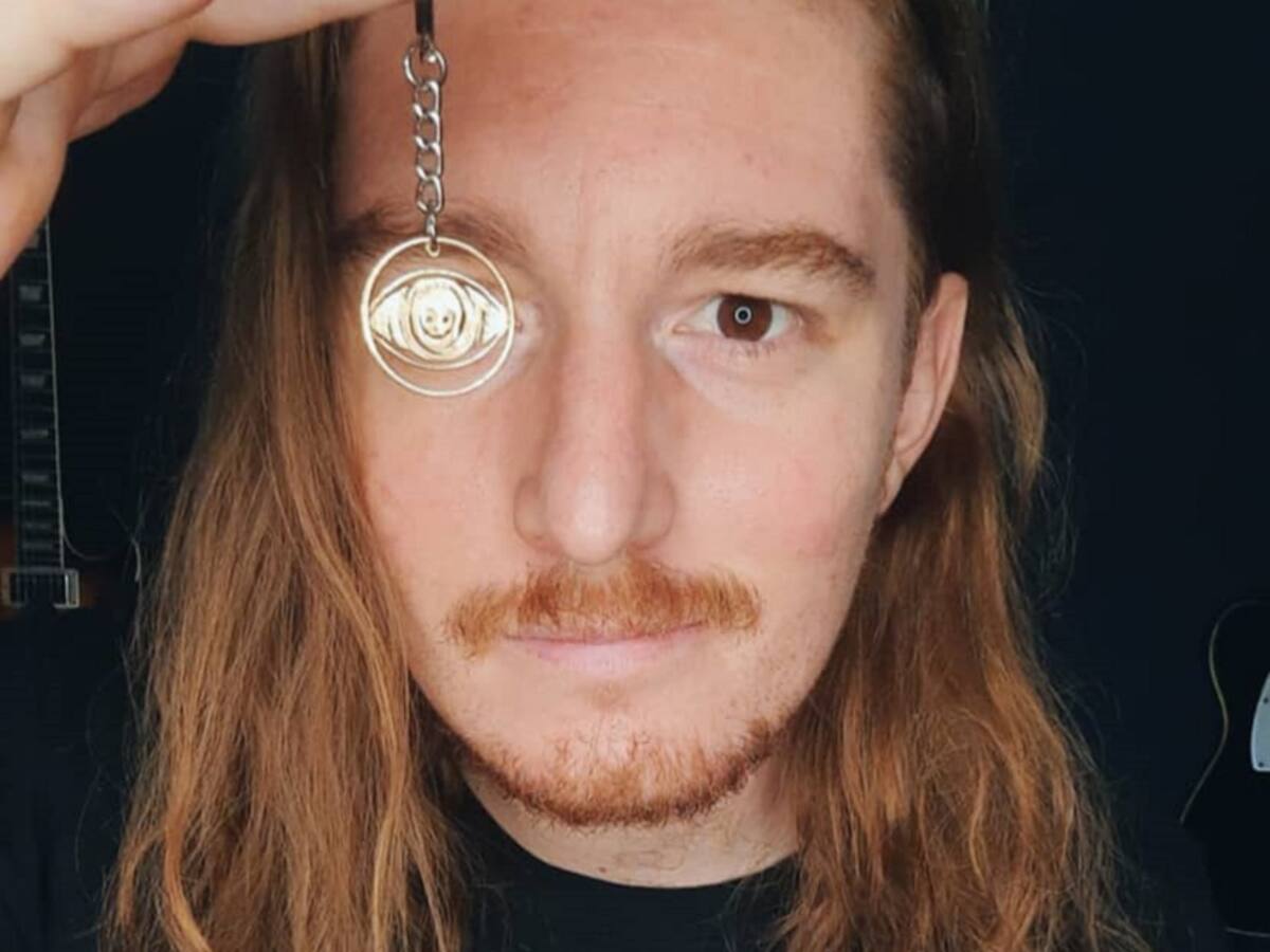 Nico Borie: el youtuber chileno que traduce clásicos del Rock n' Roll