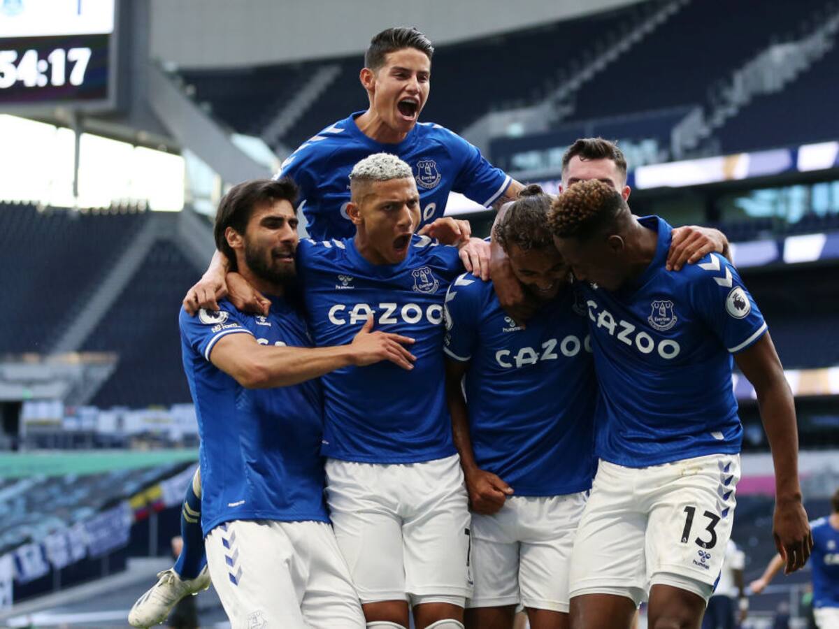 Richarlison no se olvida de James y Mina y los incluye en su equipo ideal