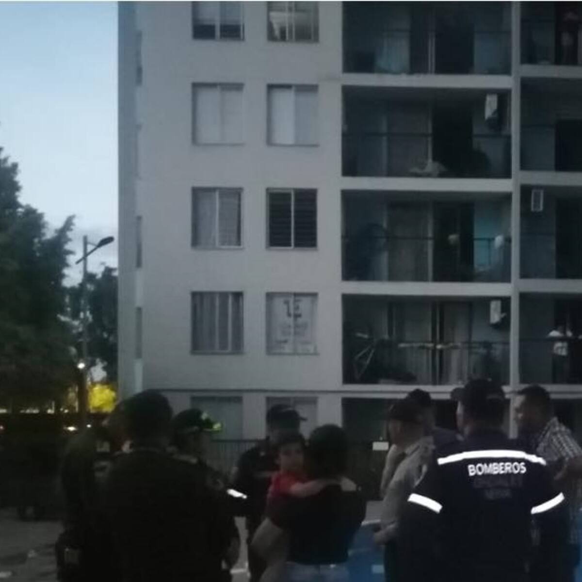 Cuatro heridos deja descarga eléctrica en piscina en Neiva