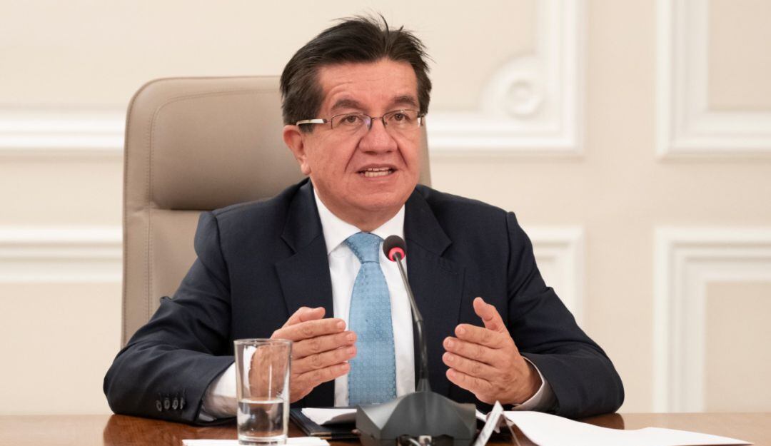 Ministro de Salud Fernando Ruiz