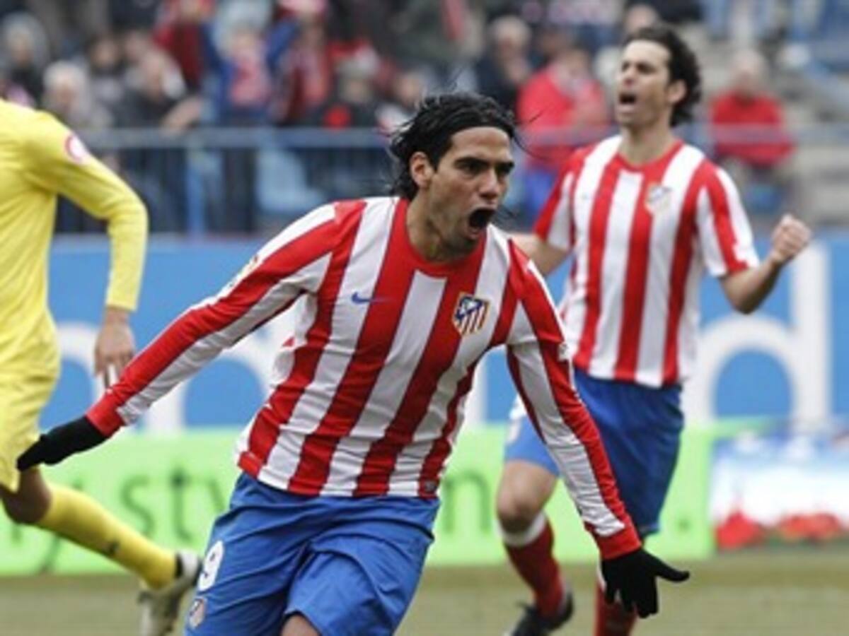 Con tripleta de Falcao García el Atlético de Madrid apabulló 4-0 al Real Sociedad
