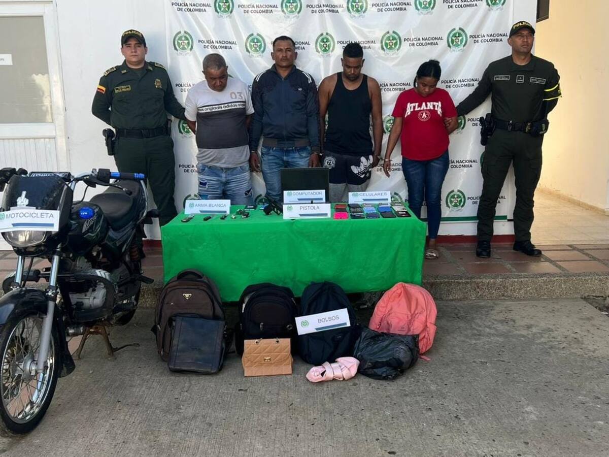 Capturan a ‘piratas terrestres’ minutos después de asaltar a pasajeros de un bus
