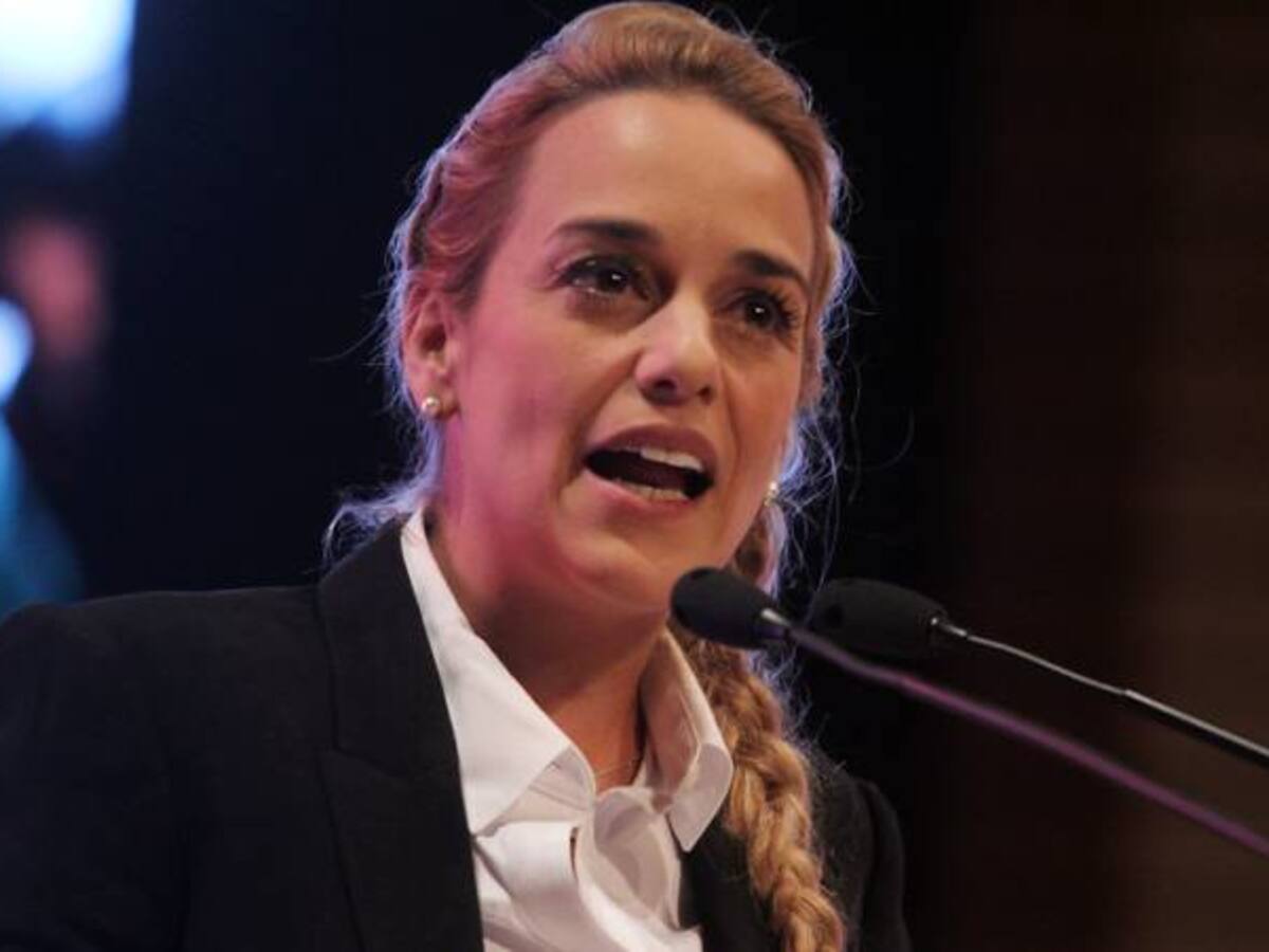 Hay que resistir, el que se cansa pierde: Lilian Tintori