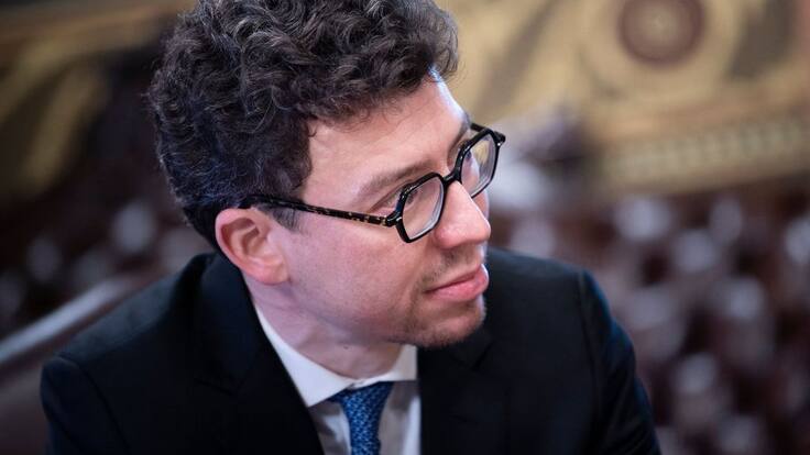 La IA logrará hacer todo lo que saben hacer los humanos en un futuro: creador de Duolingo