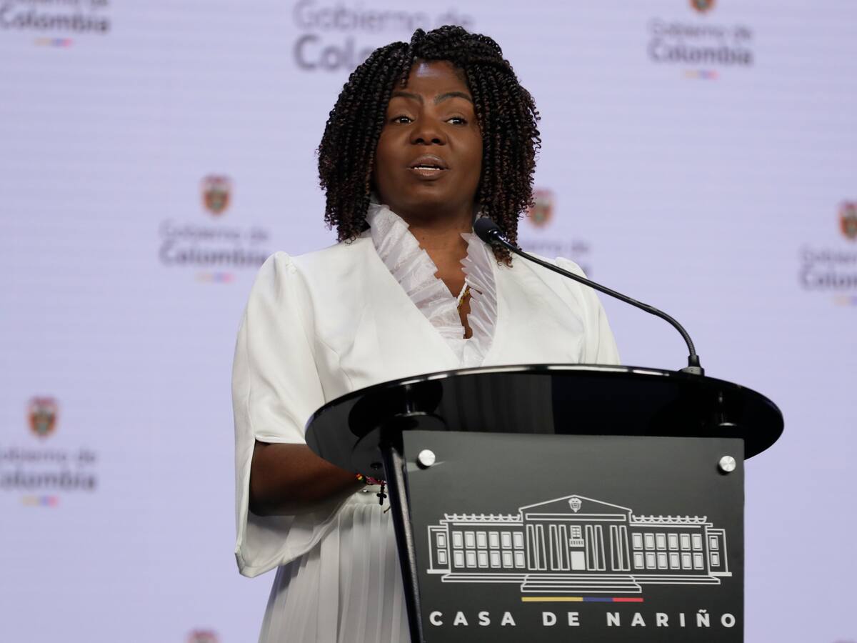 Francia Márquez informó presunto abuso de 2 mujeres por parte del coronel José Jhon Ruiz