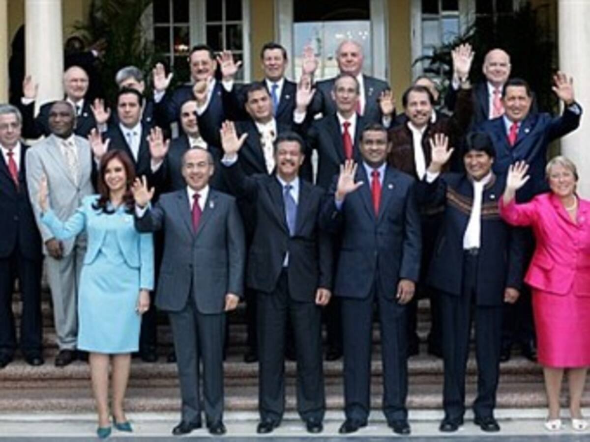 Mandatarios de América se solidarizan con Hugo Chávez