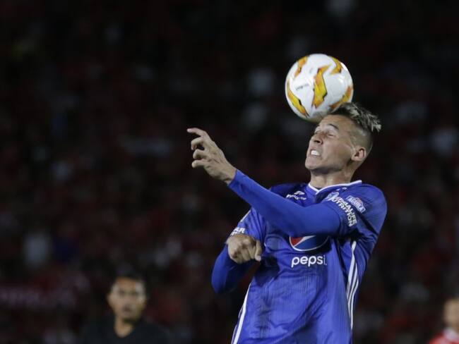 Juan Pablo Vargas durante un partido con Millonarios FC