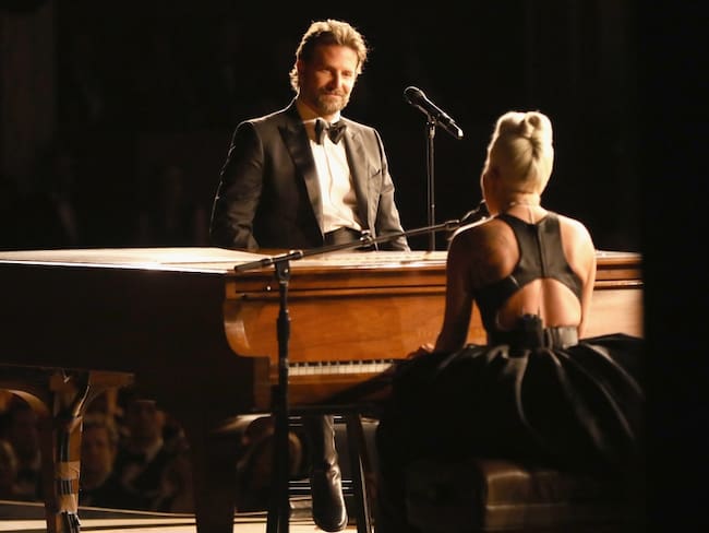 Lady Gaga y Bradley Cooper los reyes de los Premios Óscar