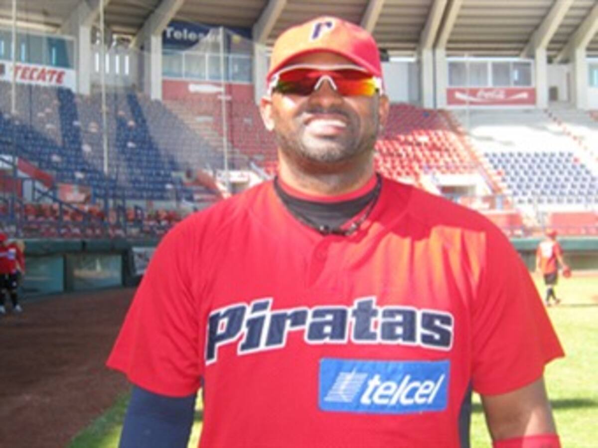 El colombiano Jolbert Cabrera figura en el béisbol mexicano