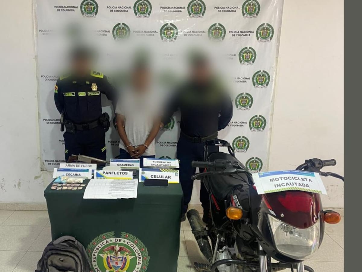 Cayó alias ‘Leo’ con droga, arma de fuego y panfletos del Clan del Golfo
