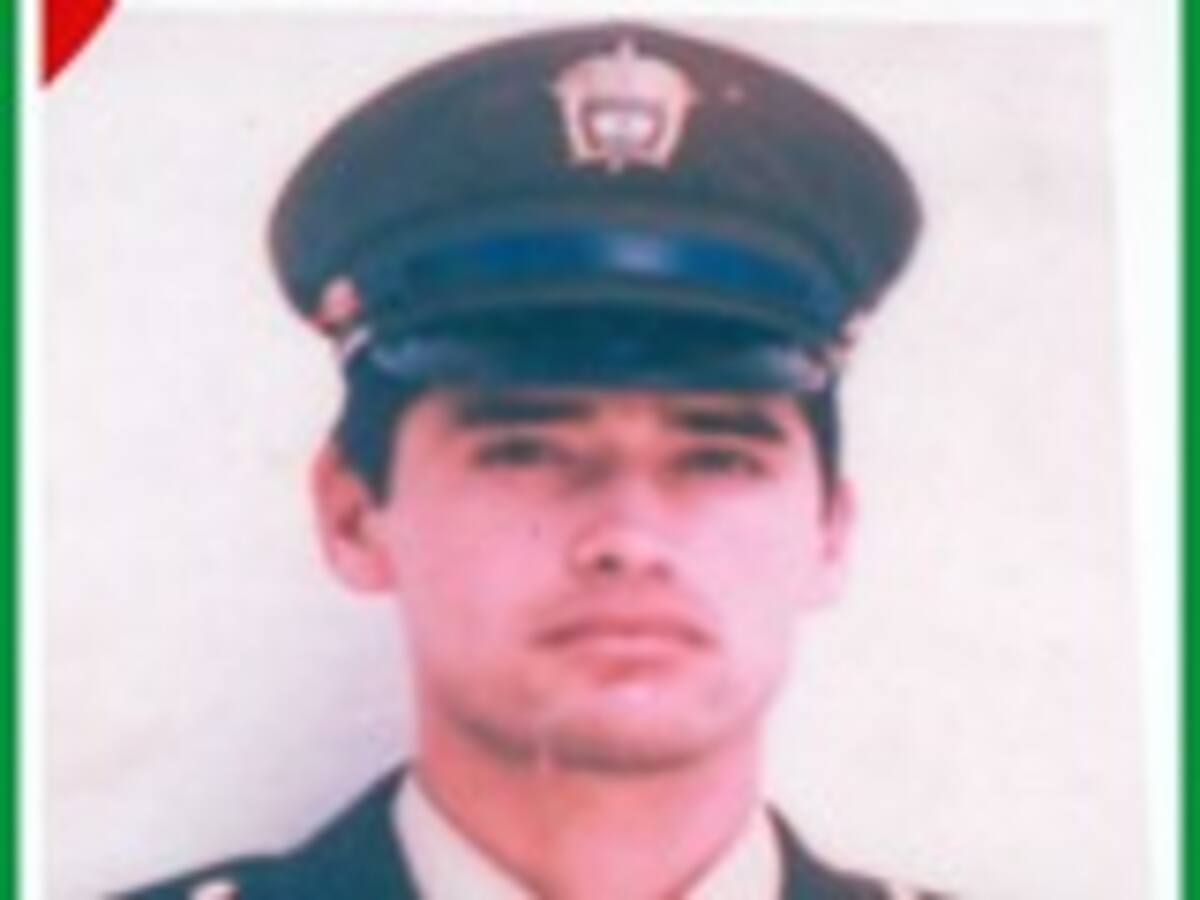 Madre del intendente Jorge Trujillo Solarte, secuestrado hace 10 años por las Farc, está a punto de terminar su heroica marcha desde Gamarra, Cesar, hasta Bogotá
