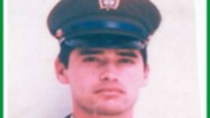 Madre del intendente Jorge Trujillo Solarte, secuestrado hace 10 años por las Farc, está a punto de terminar su heroica marcha desde Gamarra, Cesar, hasta Bogotá