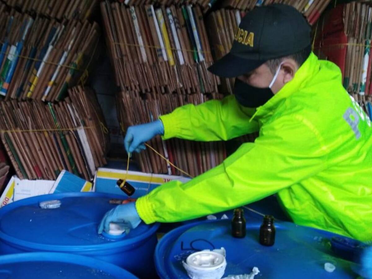 Decomisan 9 toneladas de insumos químicos en Santa Marta