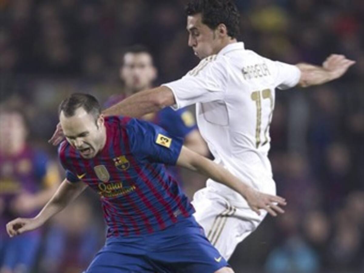 Iniesta estará tres semanas por fuera de las canchas por lesión