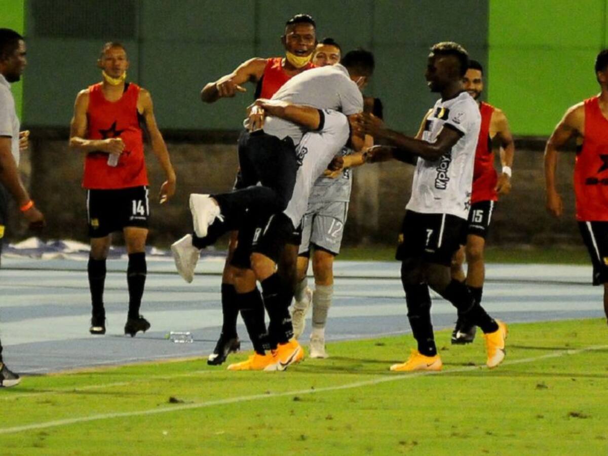 Águilas se llevó los puntos de 'Barranca' en el cierre del partido