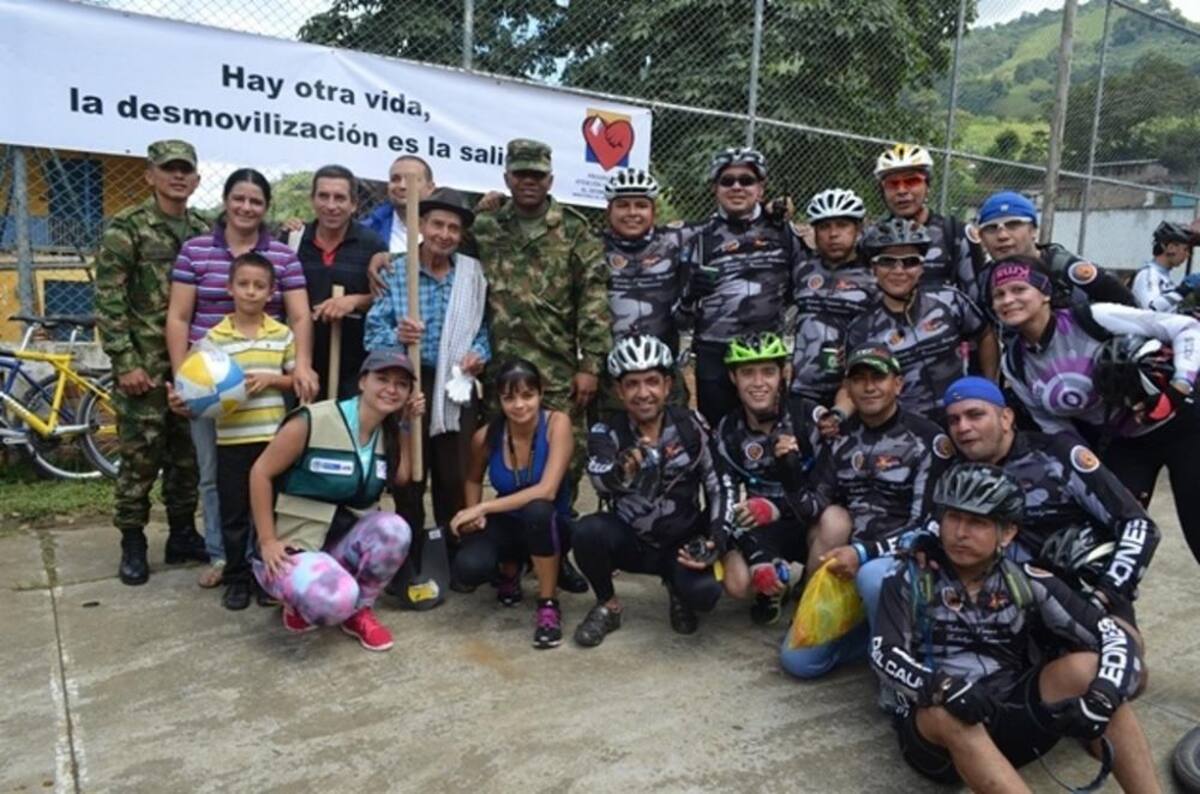 Ciclopaseo en el Valle contra el reclutamiento de menores.