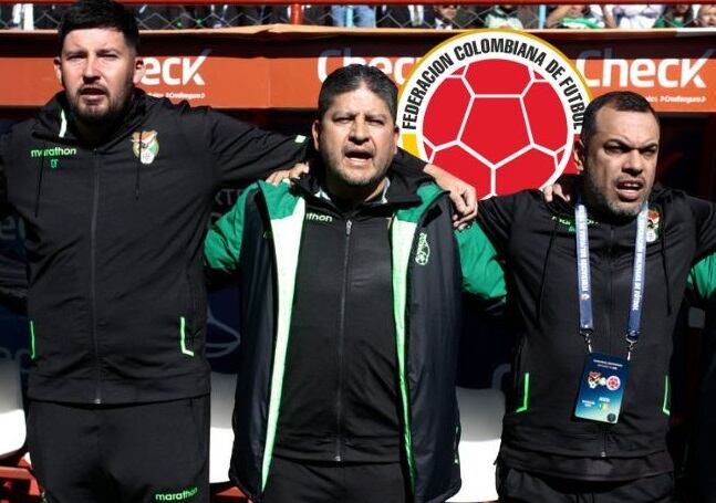 Óscar Villegas y miembros de su cuerpo técnico / Getty Images