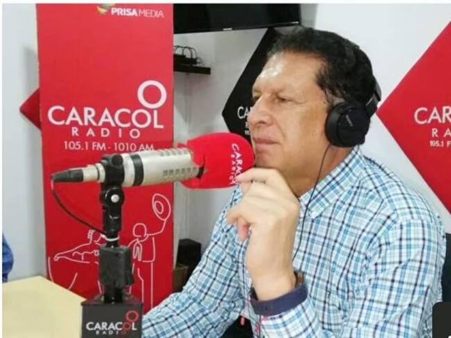 Cabe resaltar que la decisión se realiza solo por omisión impropia, pues del proceso de celebración de contrato sin los requisitos legales que fue por el que se abrió la investigación, Cárdenas Chávez fue absuelto.