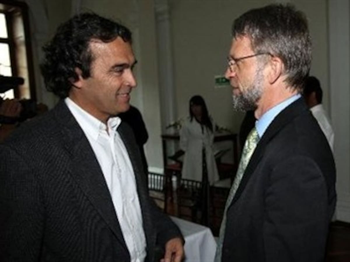 Mockus le pide oficialmente a Sergio Fajardo que sea su fórmula vicepresidencial