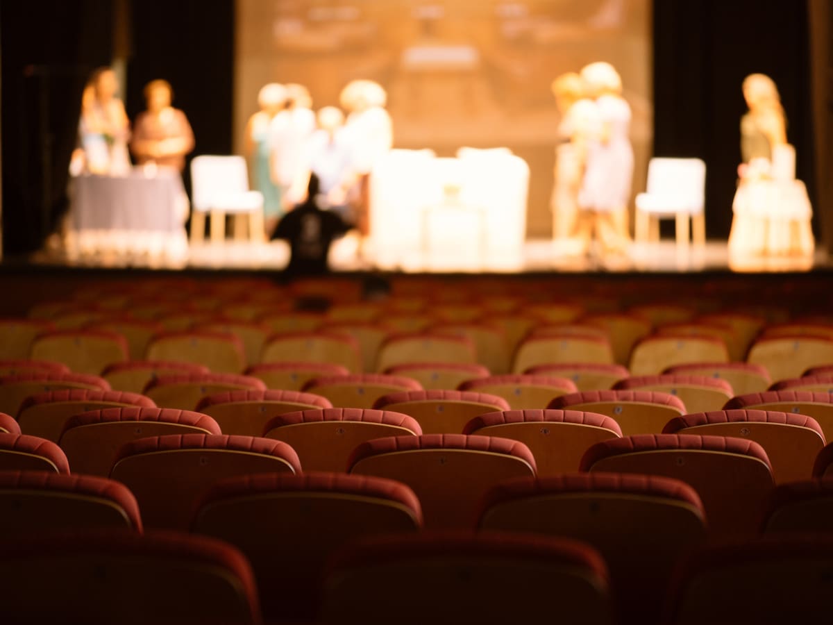 Crítica a convocatoria del MinCultura por falta de paridad en premios culturales