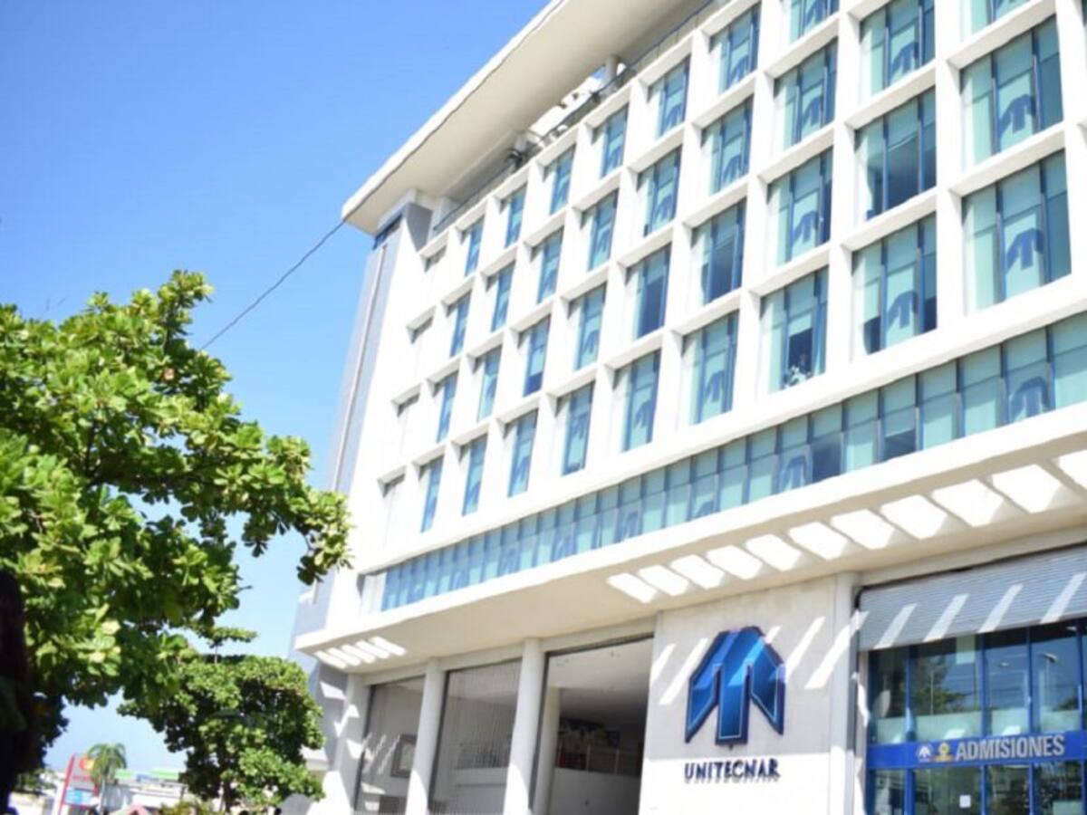 Unitecnar recibe Acreditación Institucional de Alta Calidad