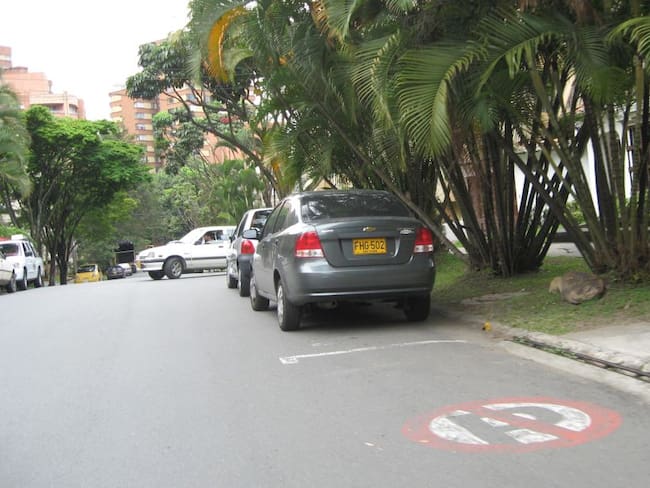Recuperan para los peatones zonas usadas parqueo irregular de vehículos