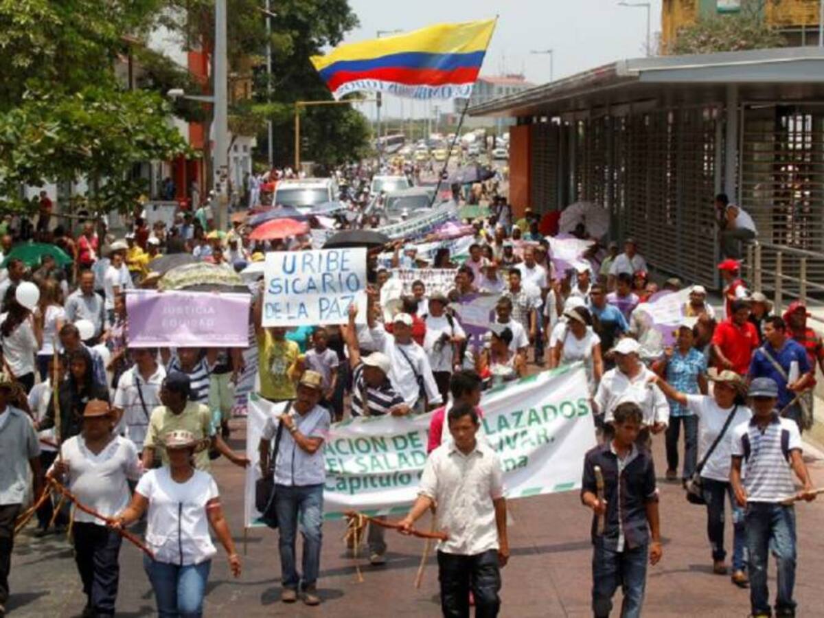 Cartagena se suma a protesta nacional contra investigación a la campaña de Gustavo Petro