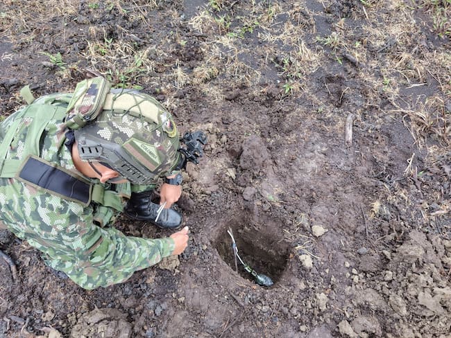 Ejército desactiva explosivo instalado cerca de una escuela en Nariño