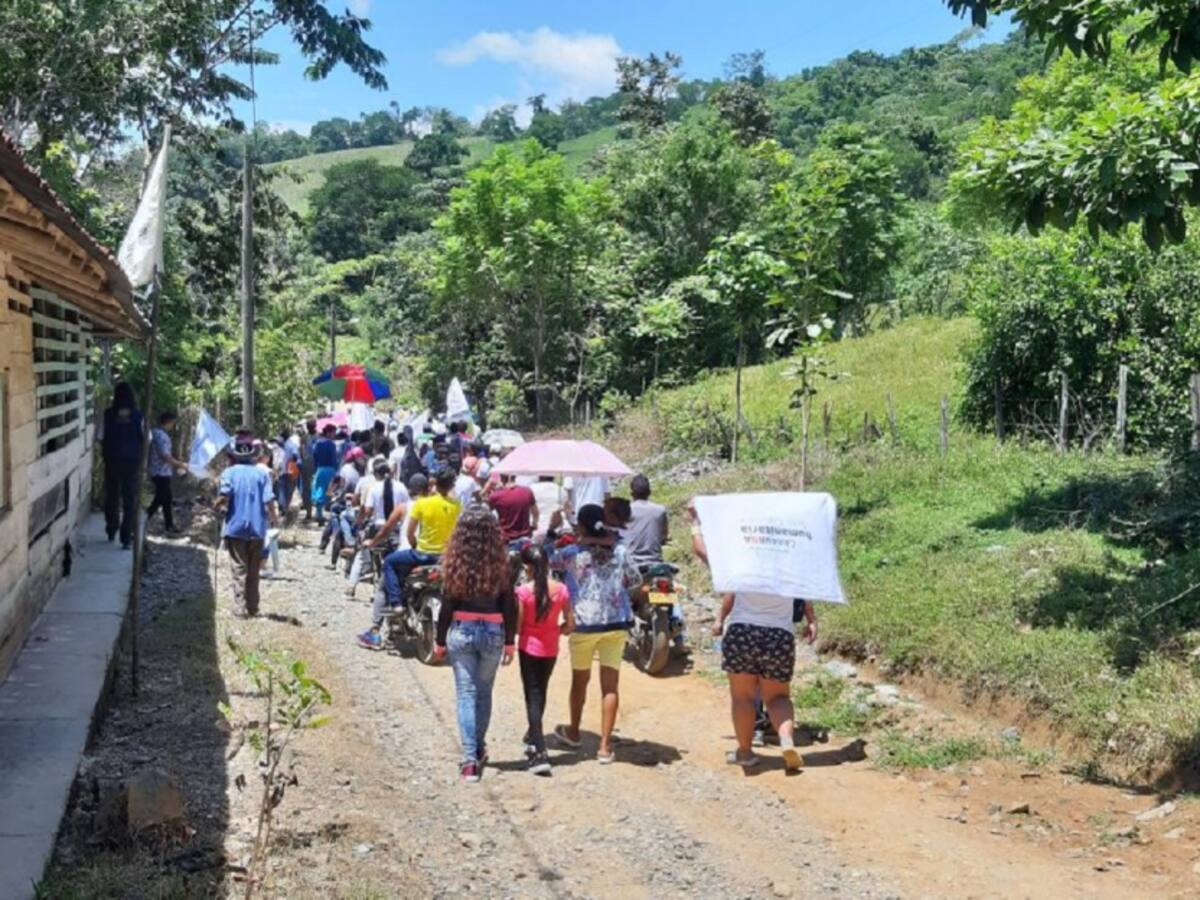 Enfrentamiento de grupos ilegales generan desplazamientos en la región