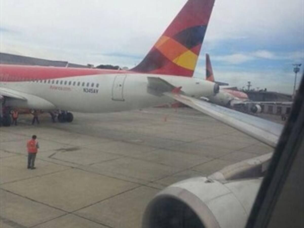 Avianca investiga causas de roce entre dos aviones en Bogotá