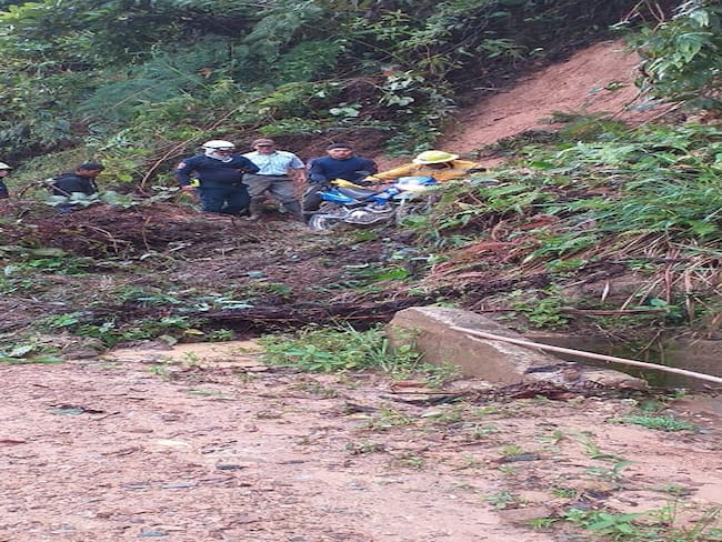Dos personas mueren por deslizamiento de tierra en Tolima