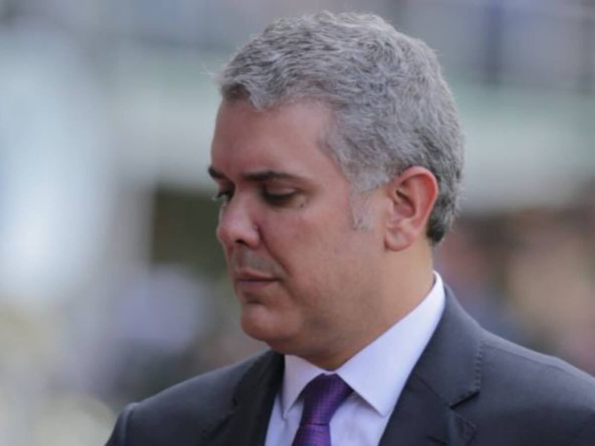 Duque pide hacer efectiva orden de captura contra Gabino