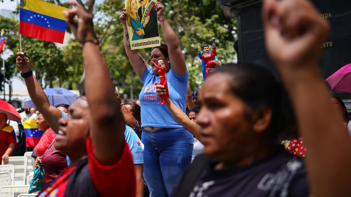 Transición en Venezuela, dictadura en Nicaragua y cambios en Perú