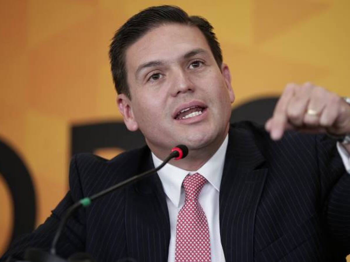 El país no debe seguir en la agenda de las Farc, ni del Eln: Juan Carlos Pinzón