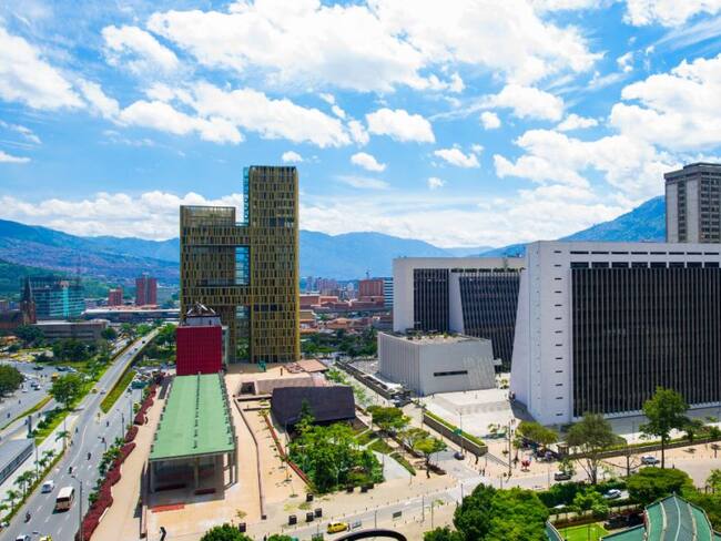 Servicios e infraestructura: la apuesta de Antioquia del 2021