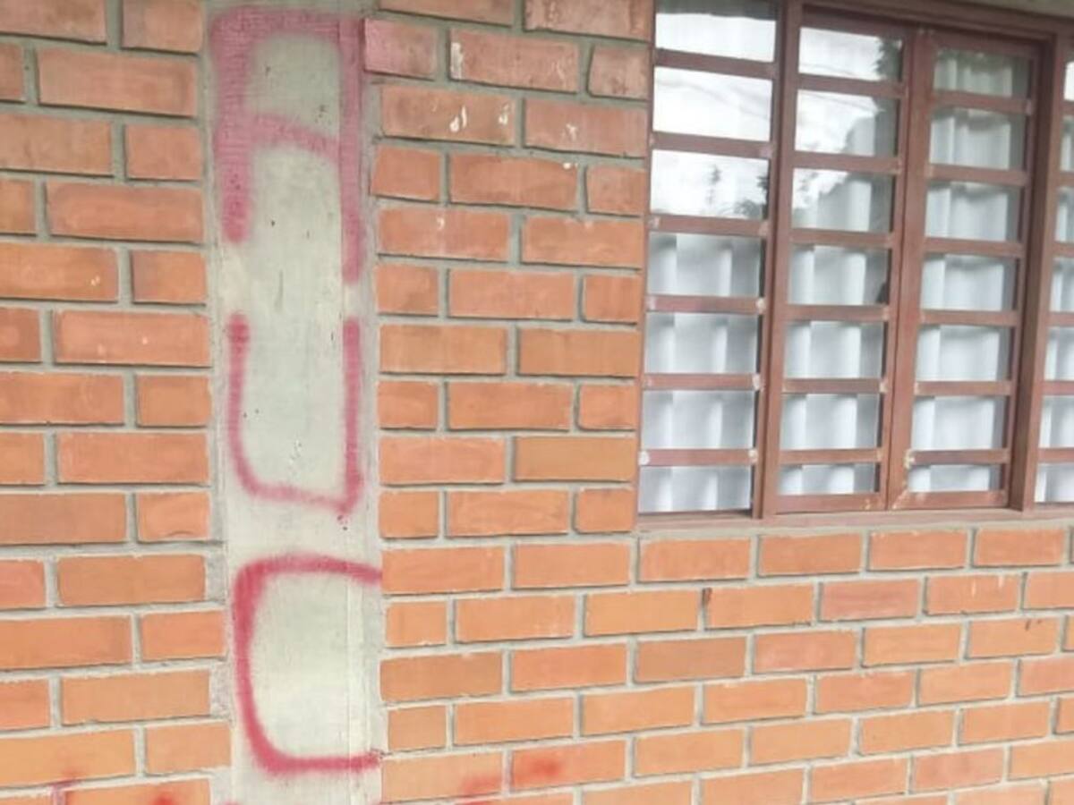 Preocupación en Salento por panfleto que apareció a nombre de las AUC