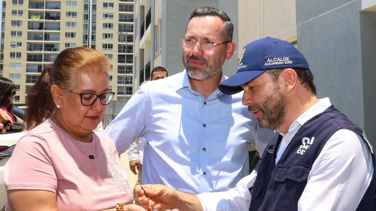 Gobierno Nacional inició entrega de viviendas a damnificados del terremoto en Cali