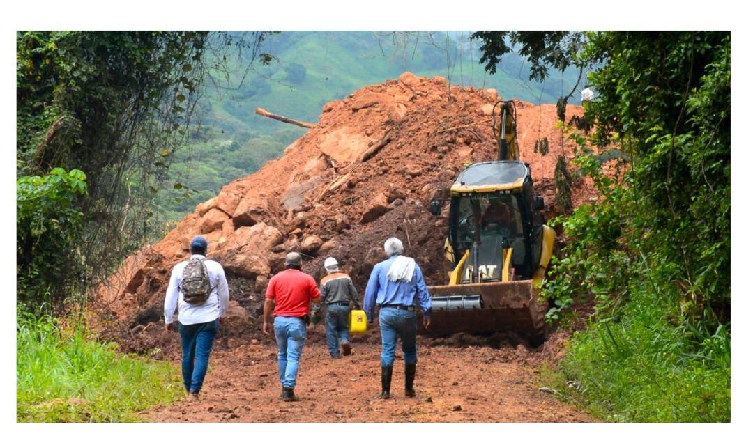 Vía Prado-Dolores afectada por derrumbe