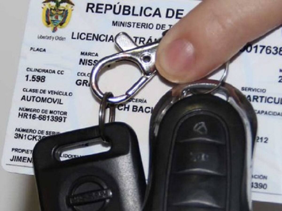 Sec. de tránsito alerta sobre traspaso de vehículo a persona indeterminada
