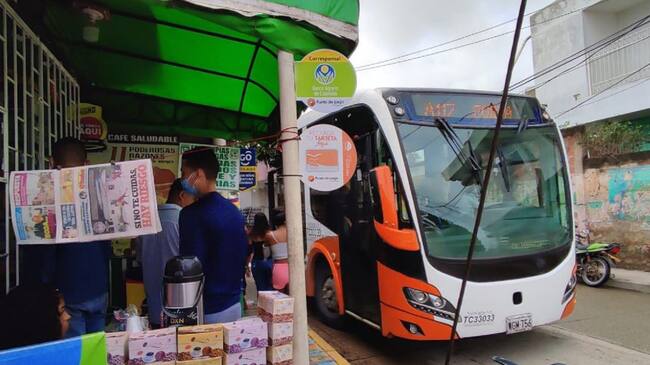 El desvío se debe al cierre de la vía principal de este barrio por trabajos de Aguas de Cartagena
