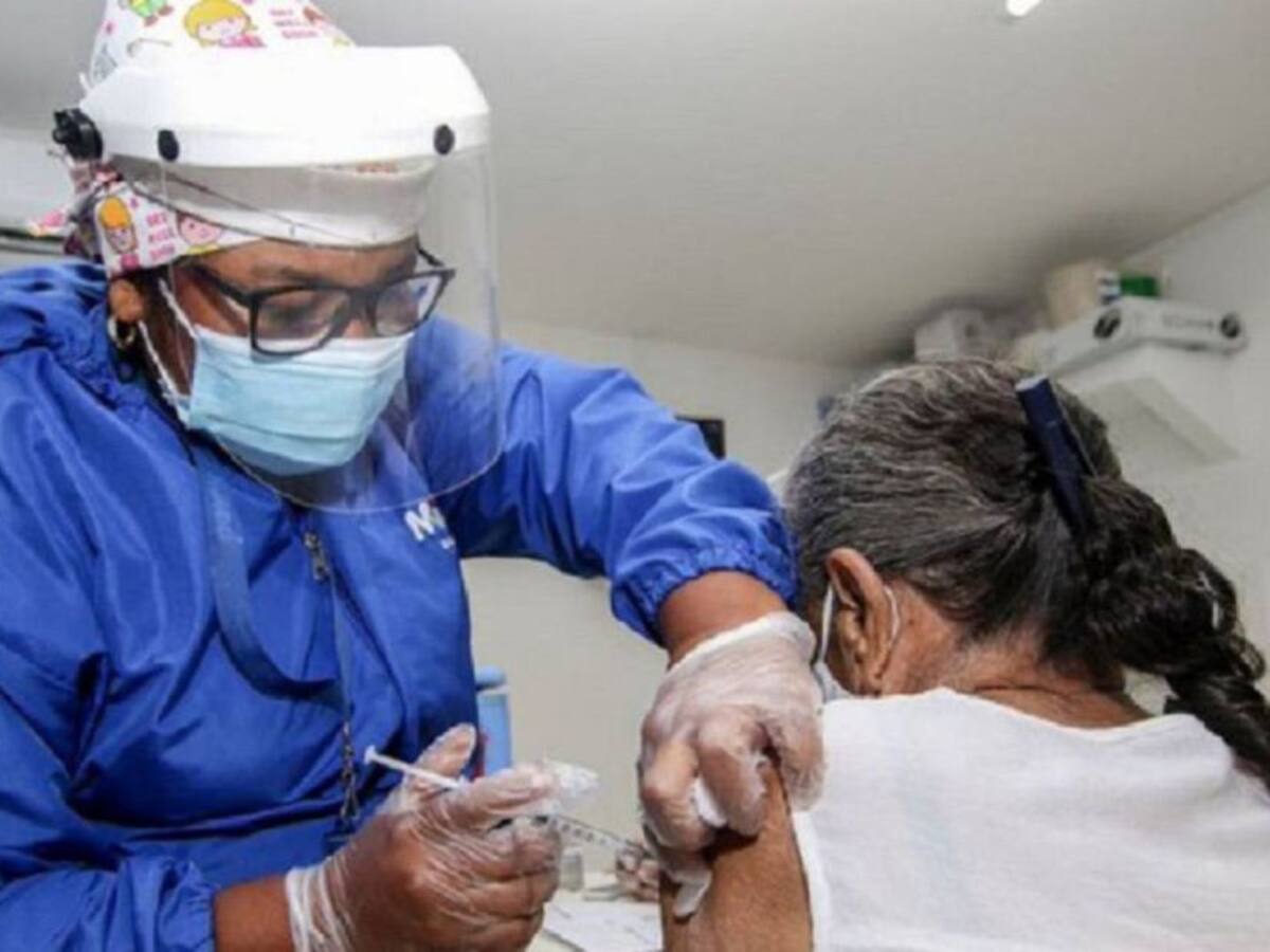 Inicia en Barranquilla la aplicación de tercera dosis de COVID-19