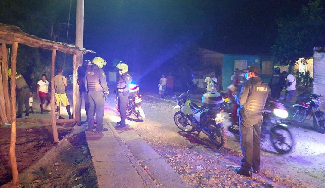 También se reportó el decomiso de 150 dosis de sustancias alucinógenas y la incautación de 80 armas blancas