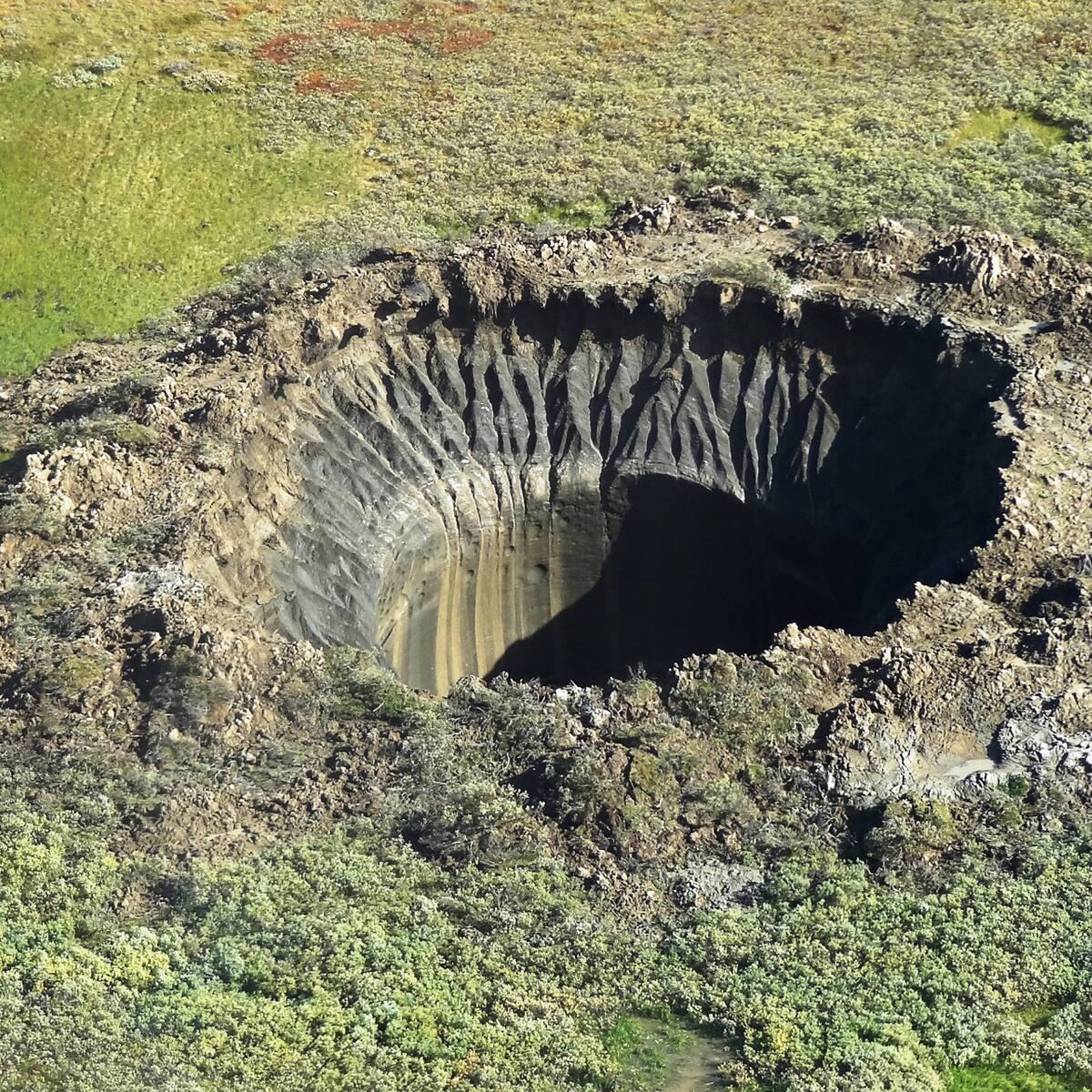 ¿La puerta al inframundo se encuentra en Rusia? Este es el impresionante cráter de Batagaika